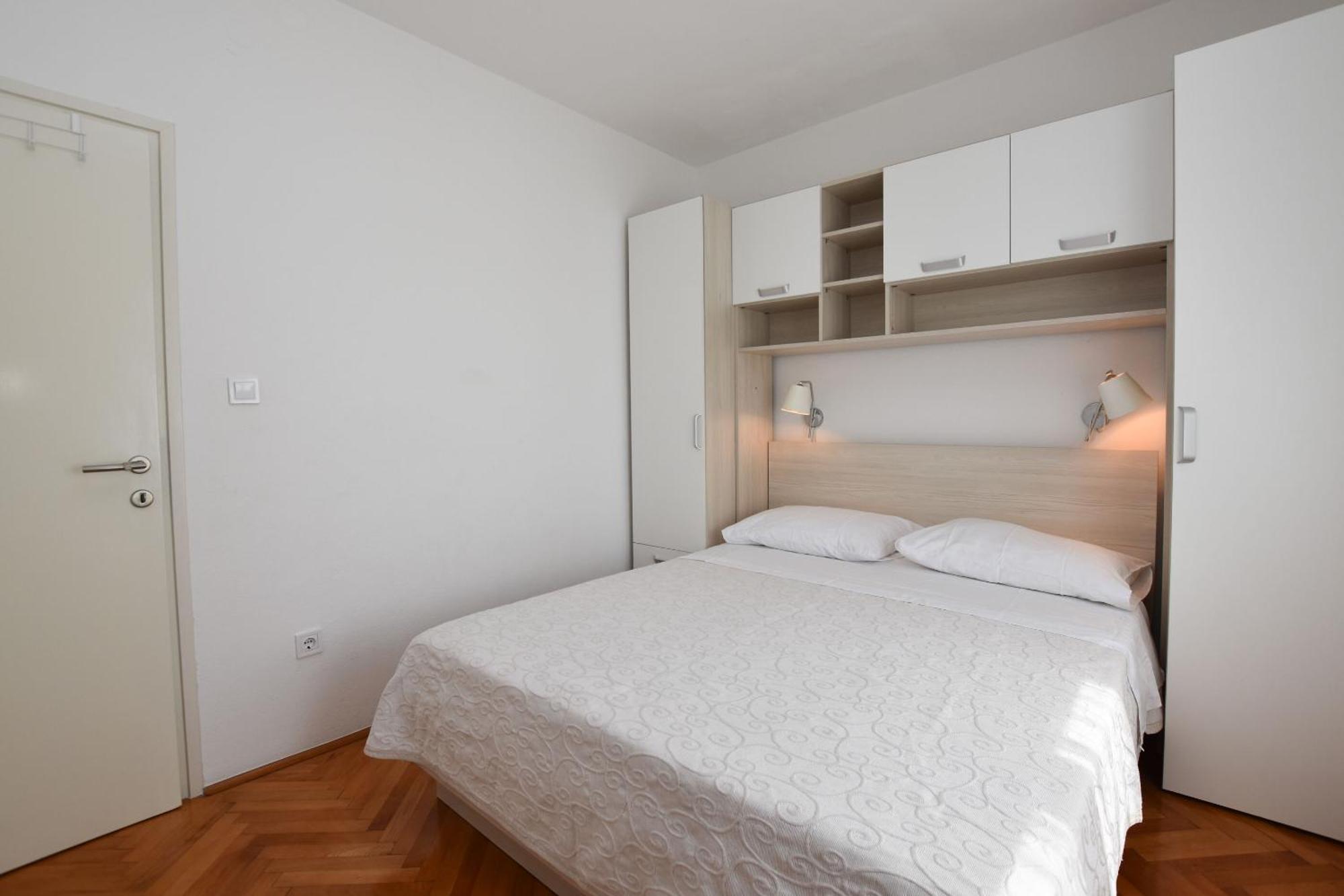 Apartments Guzela Primosten Room photo
